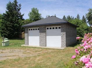2565 Cloverlawn Dr, Grants Pass, OR 97527