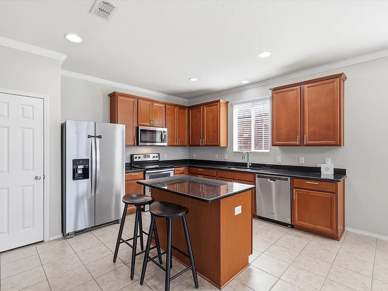 3116 Layla Creek Dr — Photo 9