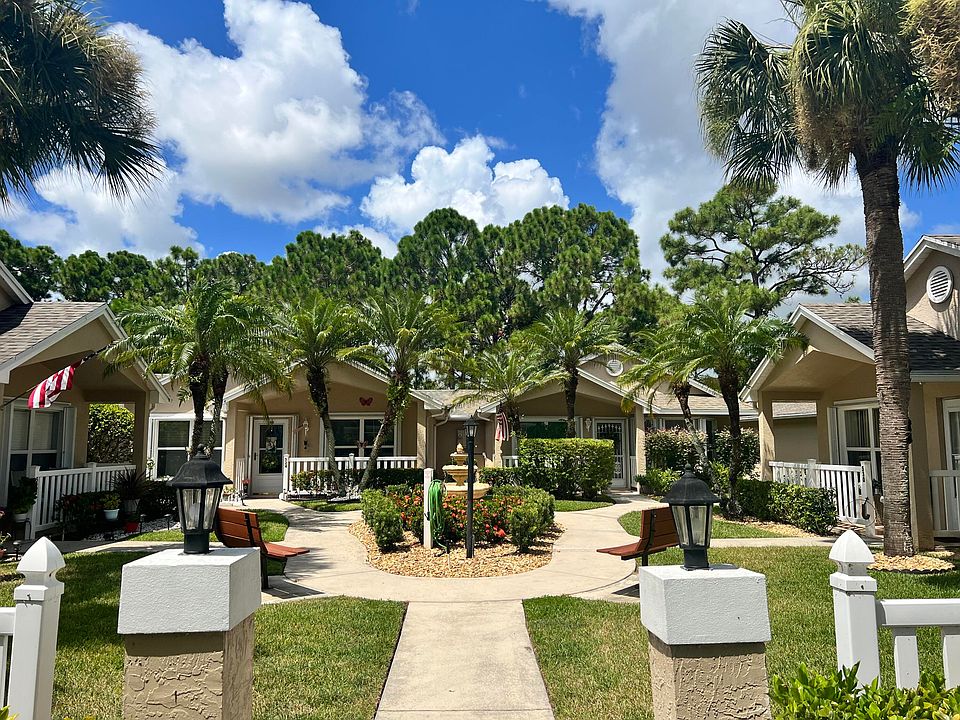 1st image of 528 NW San Remo Cir