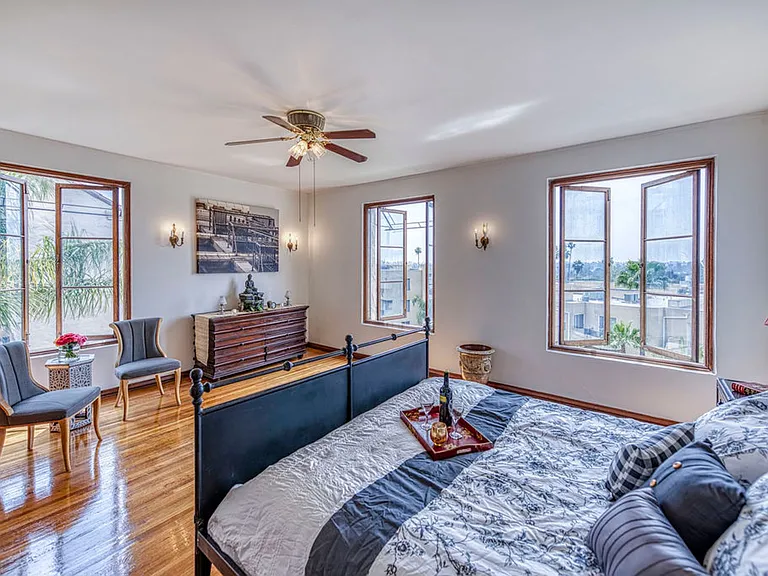 Los Altos A Legendary Residence at 4121 Wilshire Blvd — Photo 6