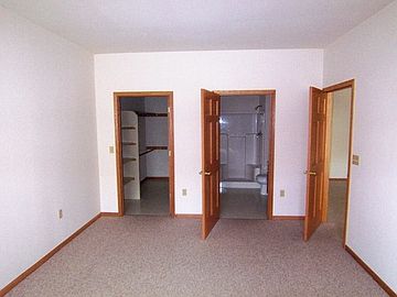 5th image of 1317-1332 Hillwood Blvd #11529500