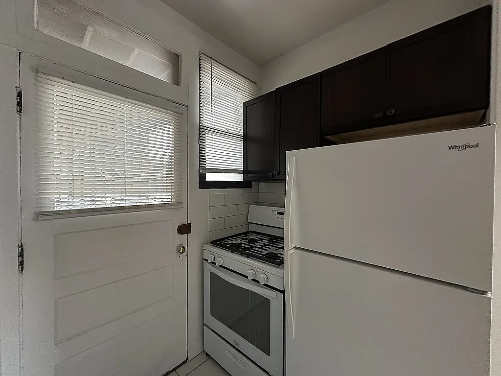 1 bed, 800 sqft, $1,650 — Photo 3
