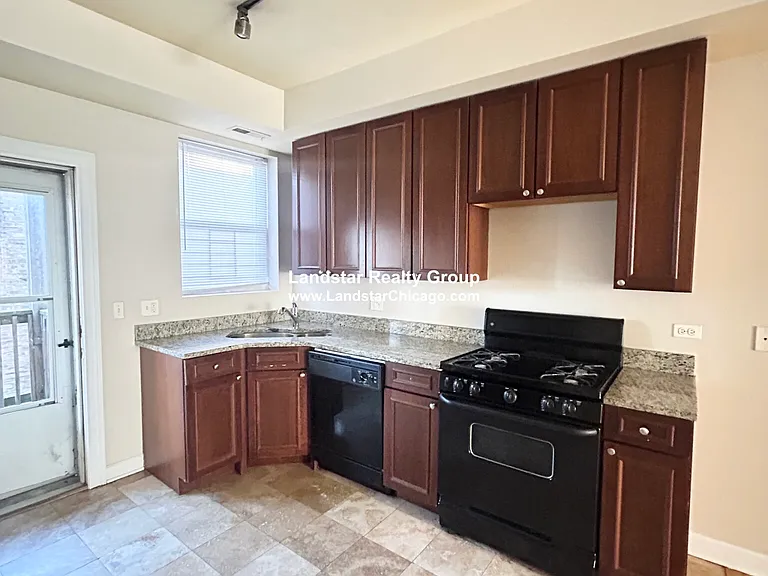 7460 N Greenview Ave #2 — Photo 6
