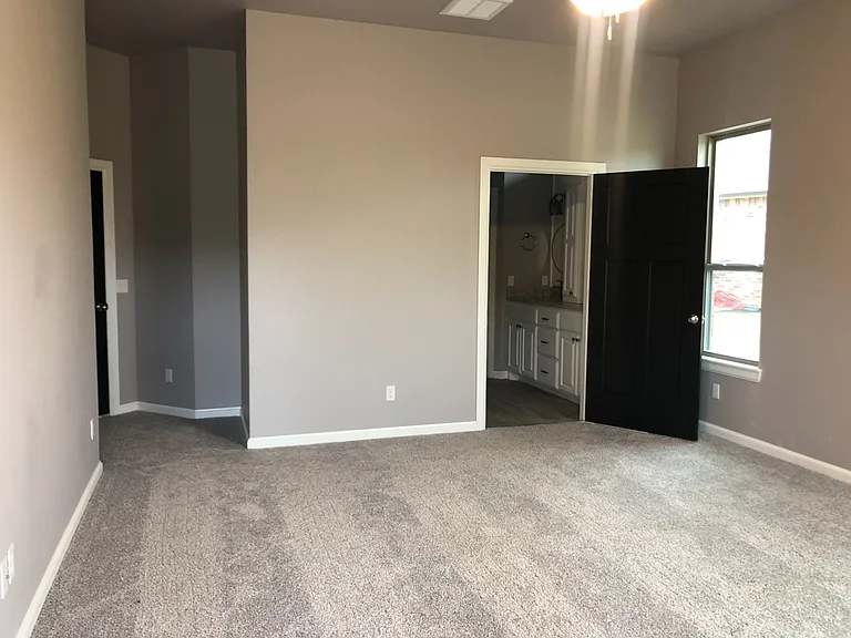 1540 Savannah Cir — Photo 13