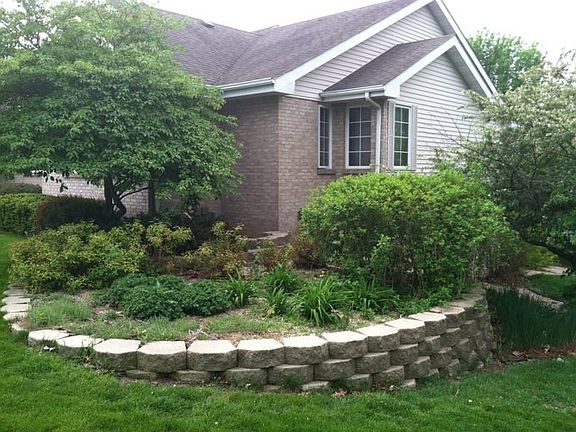 4th image of 8753 Oakwood Glen Dr