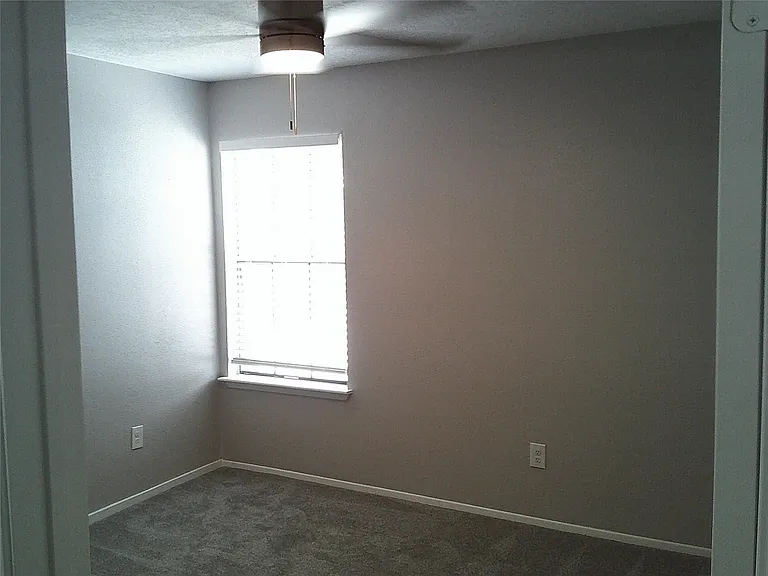 13427 Garden Grv #ST750 — Photo 12
