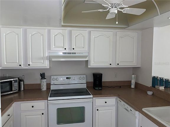 5th image of 2500 NW 21st St #41