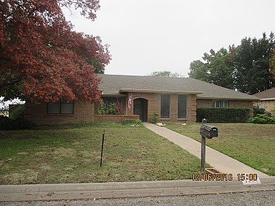 1st image of 3201 Shadyhill Dr
