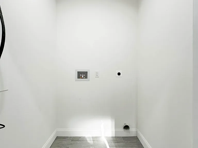 11 Russell St #2F — Photo 10