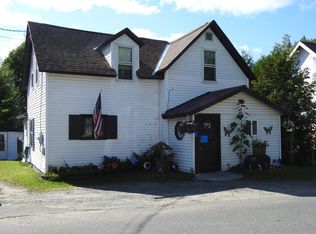 31 McLaughlin Ave, Tupper Lake, NY 12986