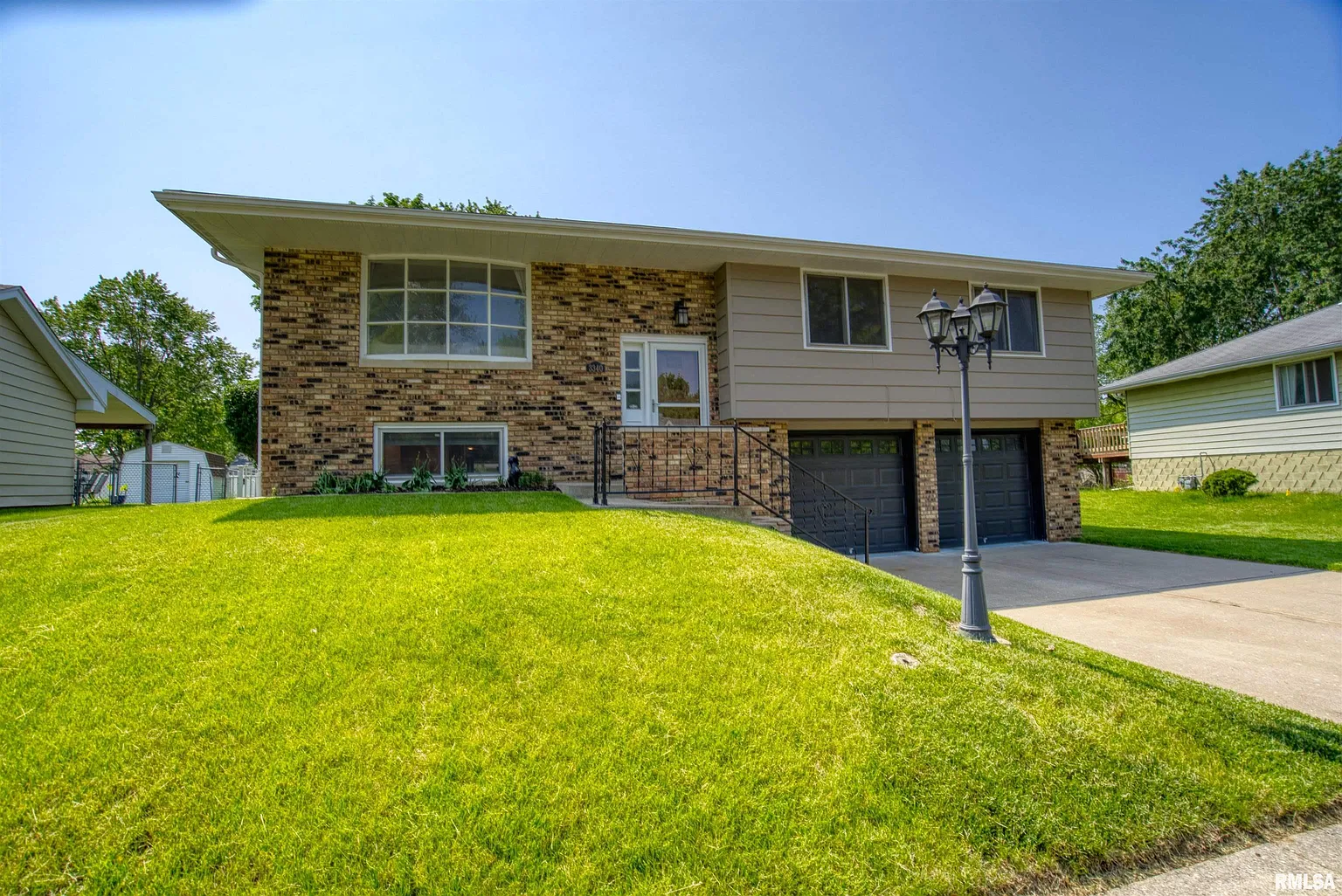 3340 W Saymore Ln photo 1