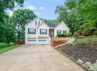6915 Walnut Mill Lndg, Cumming, GA 30040