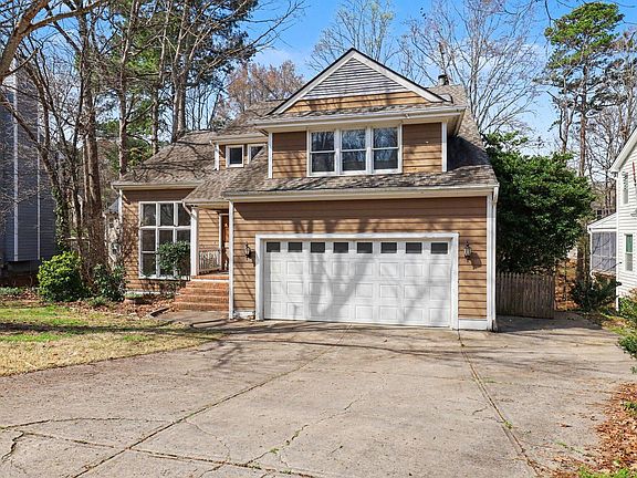 2nd image of 121 Marquette Dr