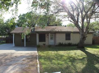 203 S Colorado St, Edna, TX 77957