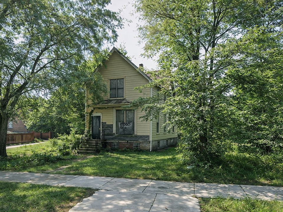 1st image of 519 W 66th St