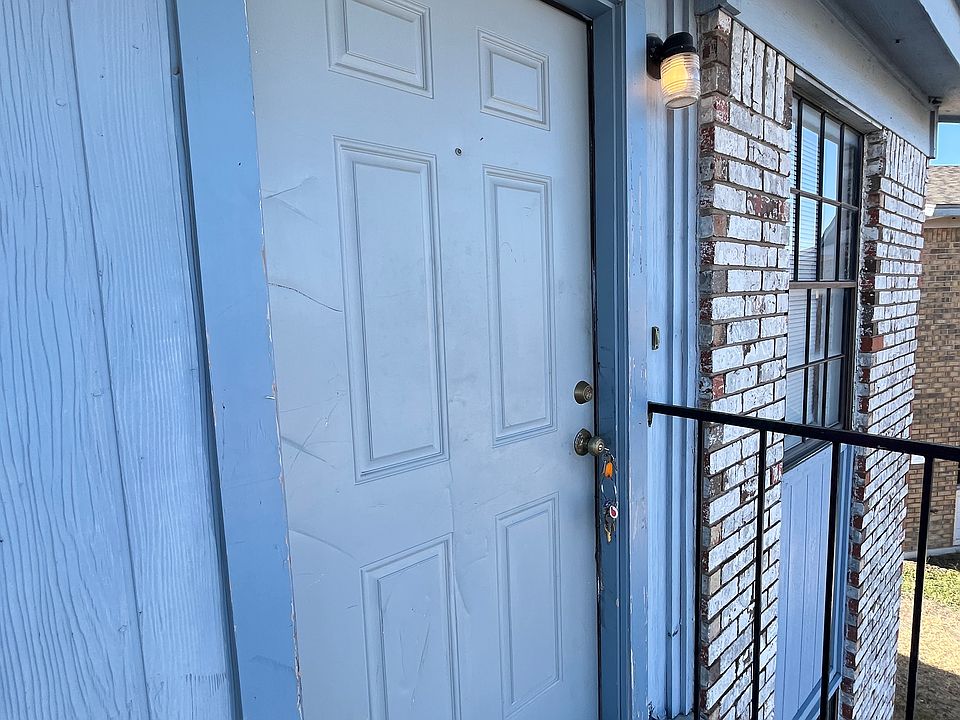 1st image of 203 Northern Dove Ln APT D