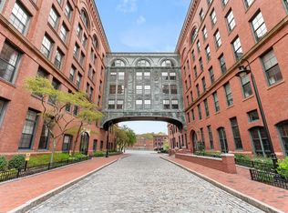 1241-1255 Adams St #F412, Dorchester Center, MA 02124