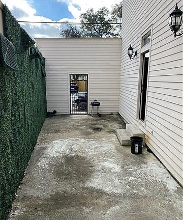 5th image of 2703 Amelia St #1