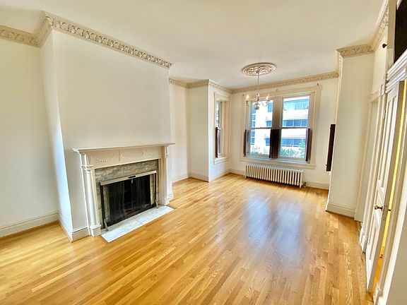2nd image of 1000 22nd St NW #6