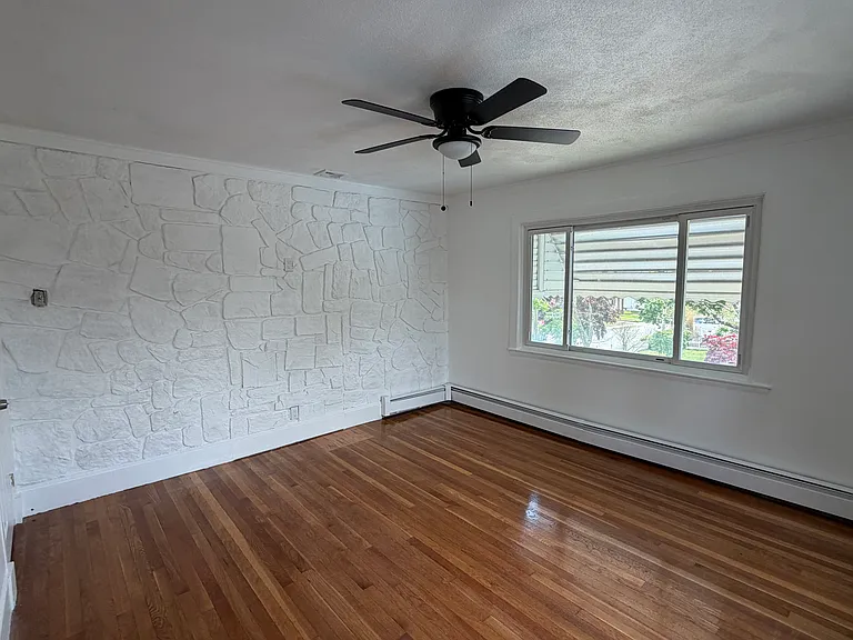 15 Linwood St #2 — Photo 9