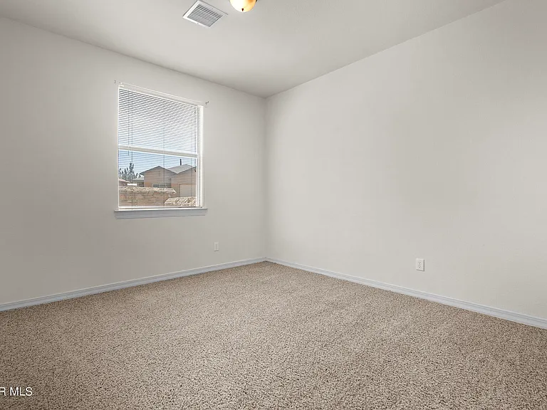 369 Emerald Acres — Photo 17