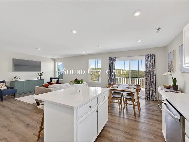 2648 Thornton Grove Blvd — Photo 10