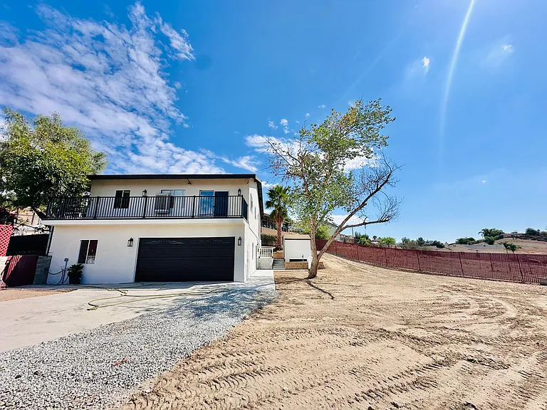 28076 East Dr — Photo 3
