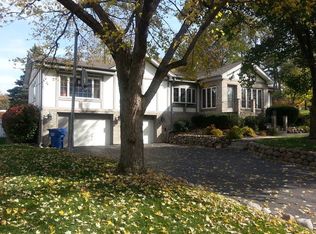 250 Pottawatomie Ln, New Lenox, IL 60451