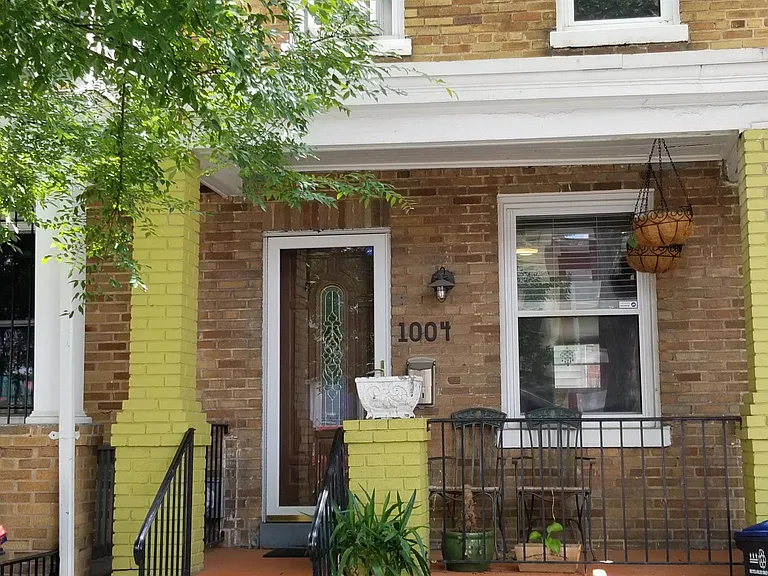 Lamont St NW — Photo 1