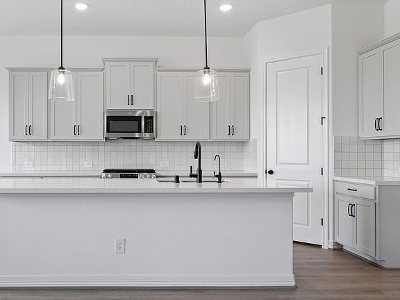 15911 Switchgrass Court Interior Image 5