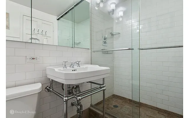 Sold by Douglas Elliman | media 19