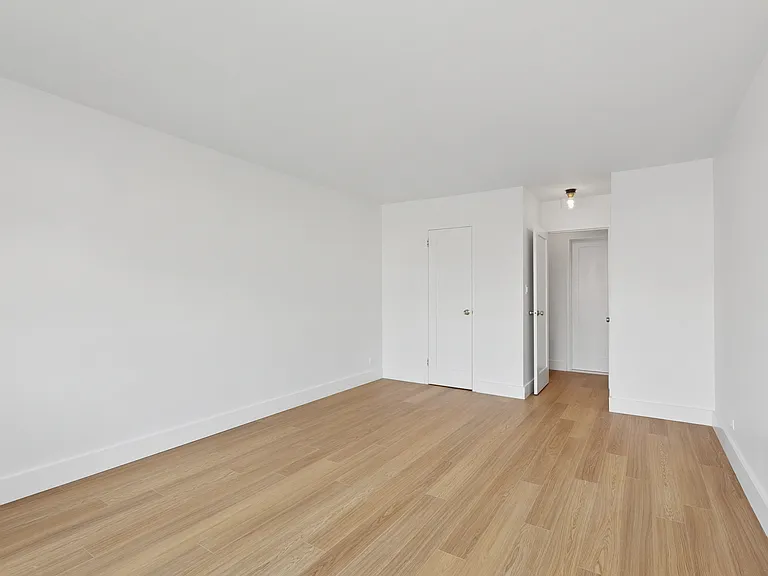 501 E 87th St #SIXTEENF — Photo 10