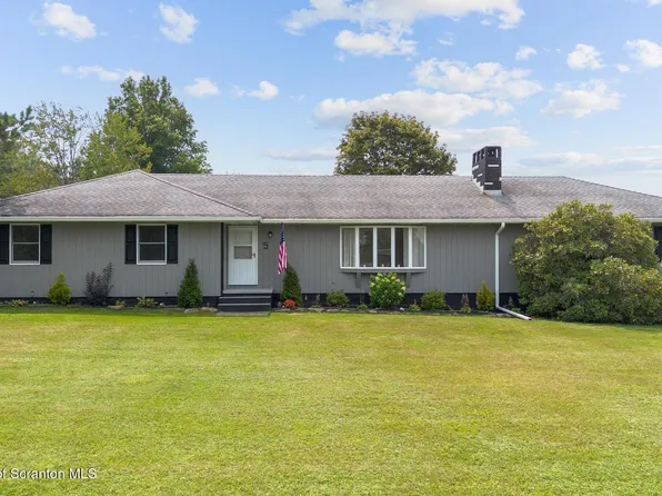5 Patti Ann Dr, Scott Township, PA 18433