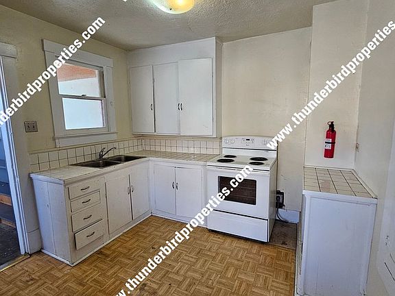 4th image of 2110 Coal Pl SE
