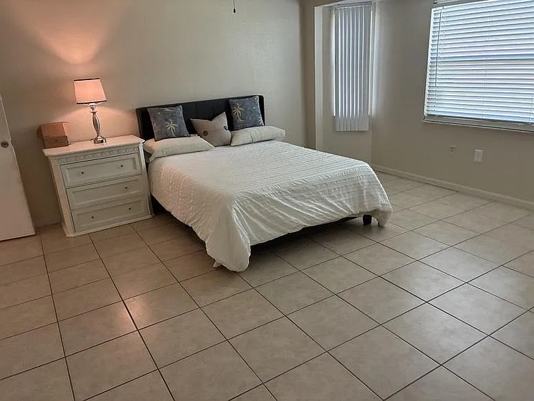 3 bed, 2.0 bath, 1698 sqft, $1,299 — Photo 1