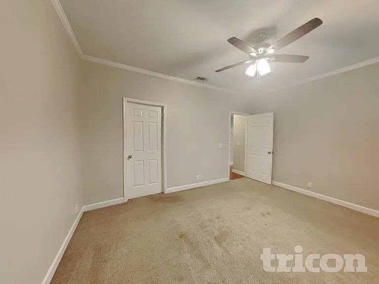217 Titans Cir — Photo 9