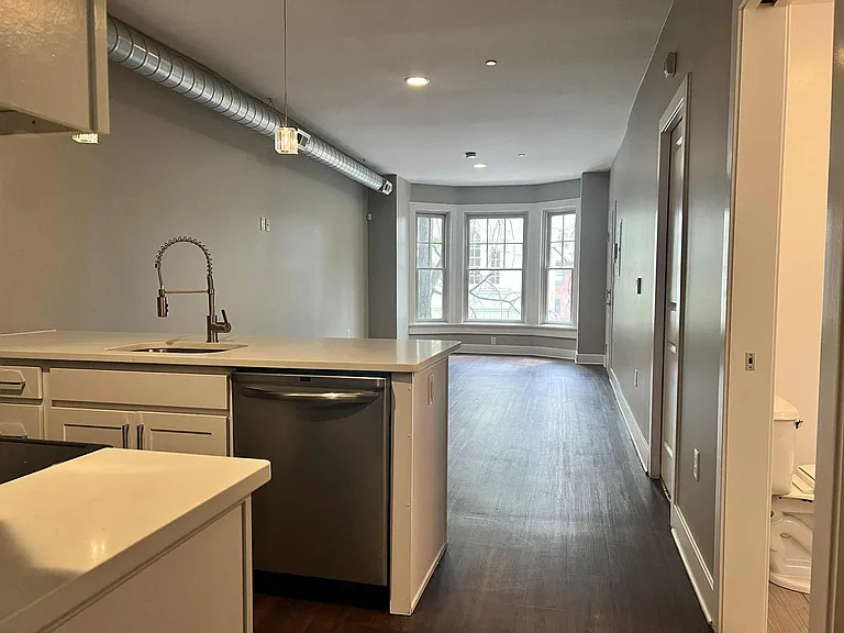 130 Locust St #8 — Photo 3