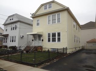 24 Onyx Ct, Passaic, NJ 07055