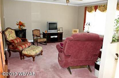 5th image of 2623 Lincoln Dr