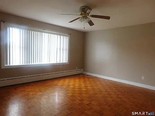 45 Oakview Cir #203 Photo 1