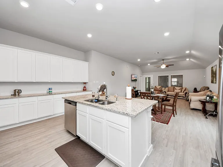 2610 Blue Abbott Dr — Photo 18