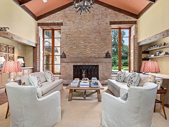 4th image of 8220 Evangeline Ln