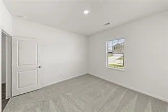 4 bed, 1827 sqft, $2,600 — Photo 3