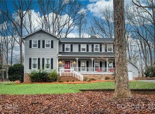10400 Stonemede Ln, Matthews, NC 28105