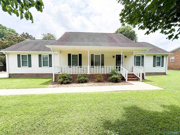 109 Bates St, Athens, AL 35611