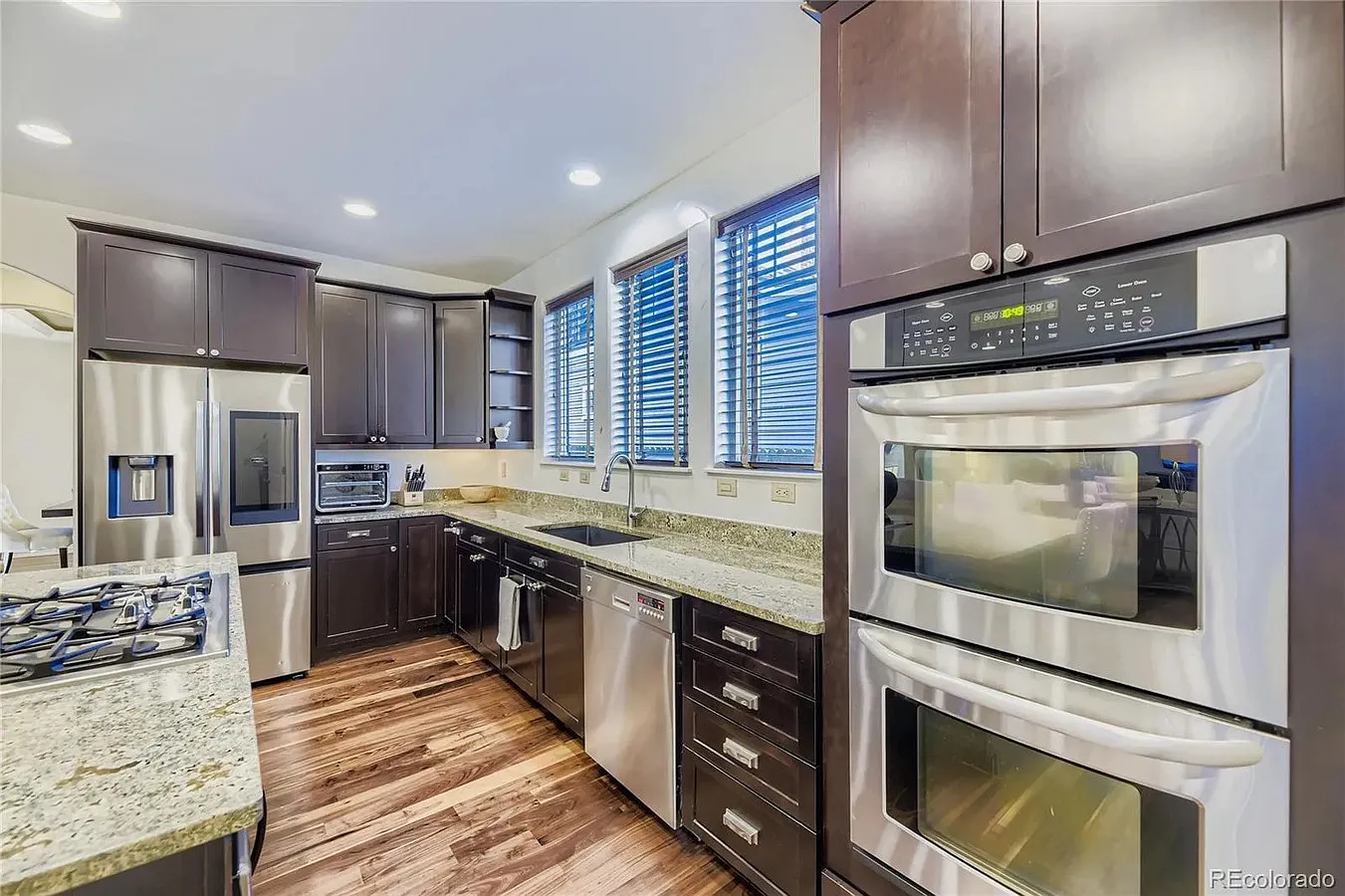 6 bed, 6.5 bath, 5000 sqft, $12,000 — Photo 3