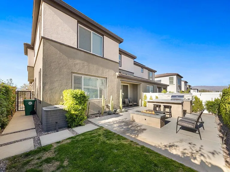 76273 Cornell Way — Photo 3