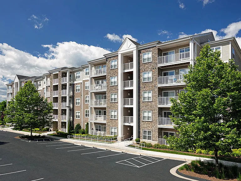 Smiths Landing Apartments — Photo 36