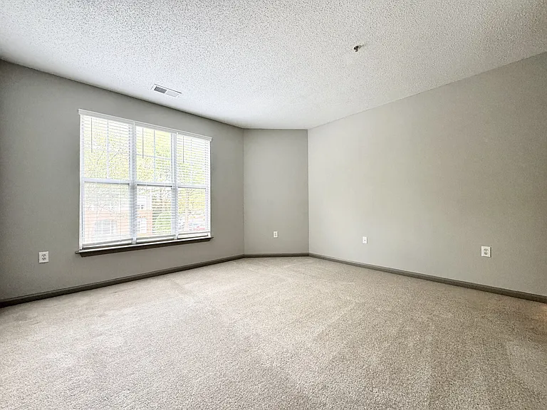 Brookberry Park Apartments — Photo 16