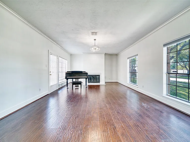 8006 Albin Ln — Photo 8